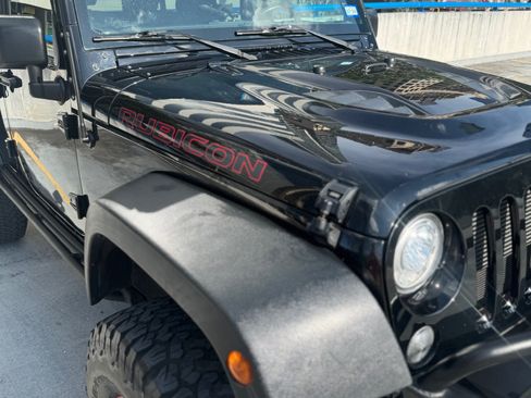 Used 2017 Jeep Wrangler Unlimited Rubicon image 12