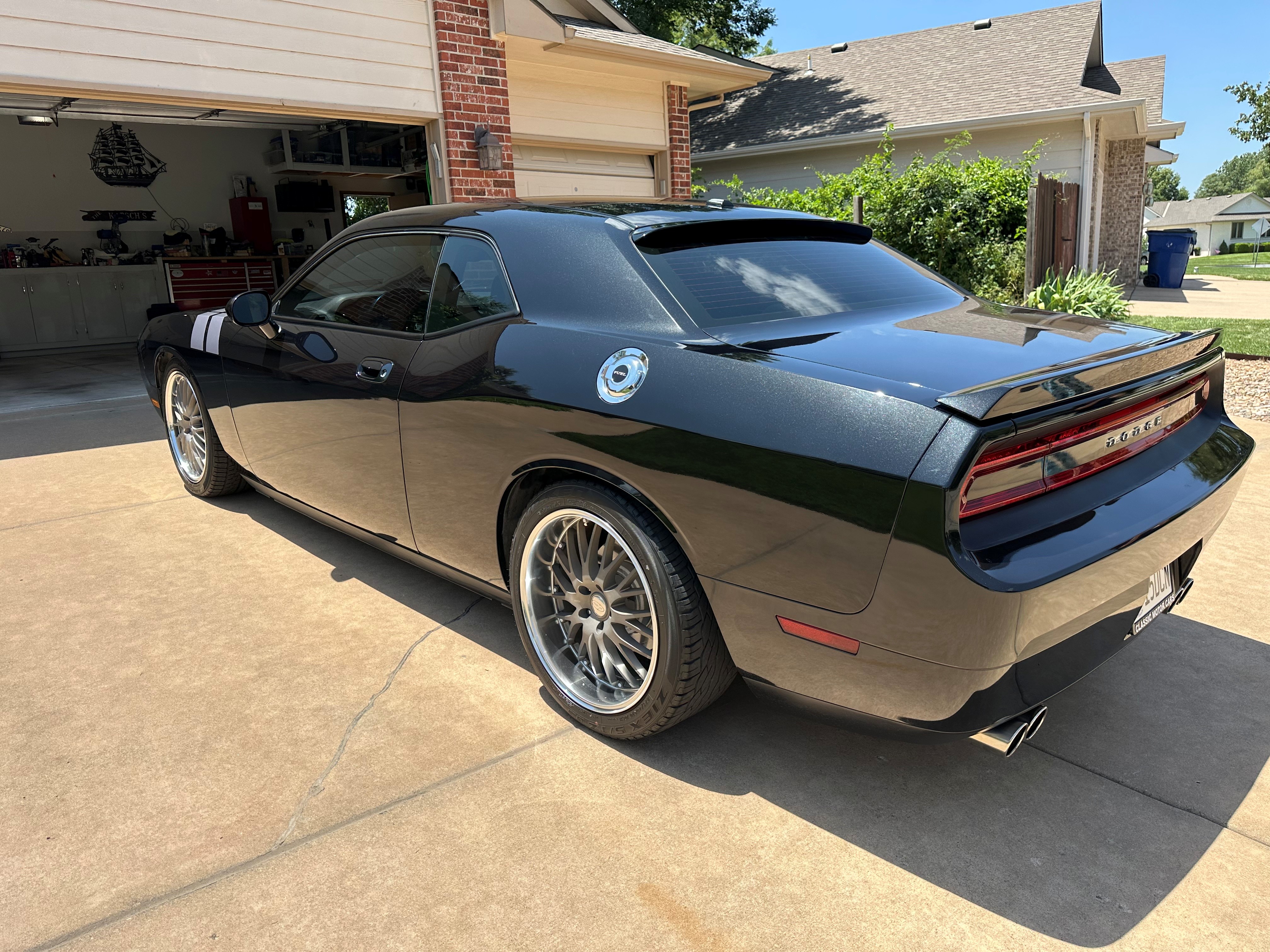 Used 2009 Dodge Challenger R/T RWD image 9
