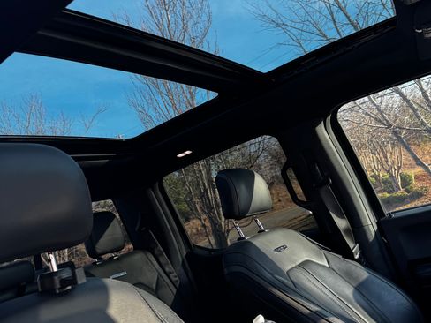 Used 2015 Ford F150 Platinum w/ Equipment Group 701A Luxury AWD/4WD image 5