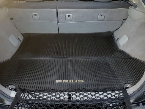 Used 2015 Toyota Prius One image 14