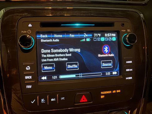 Used 2017 Buick Enclave Leather image 12