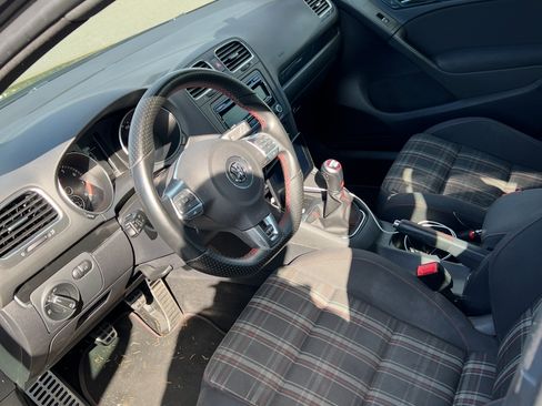 Used 2013 Volkswagen Golf 4-Door image 9