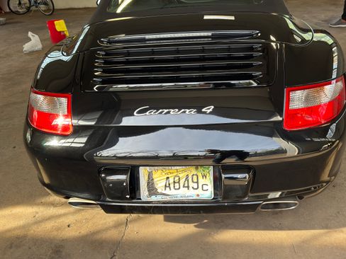 Used 2006 Porsche 911 Carrera 4 image 6