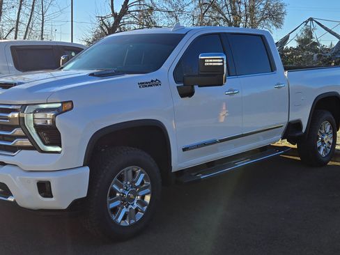 Used 2024 Chevrolet Silverado 3500 High Country w/ High Country Premium Package image 1