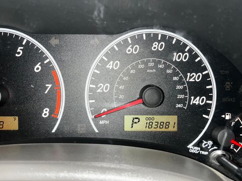 Used 2010 Toyota Corolla LE image 4