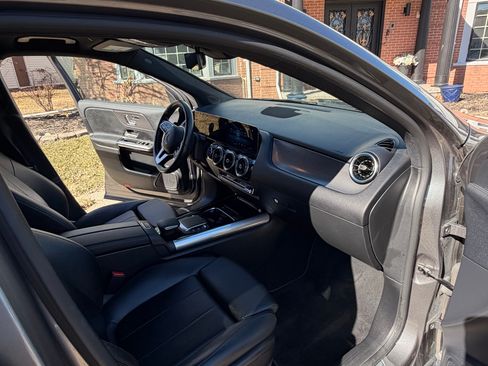 Used 2021 Mercedes-Benz GLA 250 4MATIC image 13