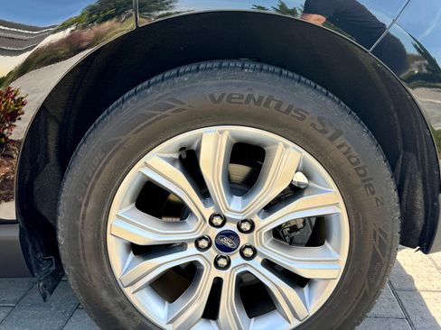 Used 2020 Ford Edge Titanium w/ Equipment Group 301A image 23