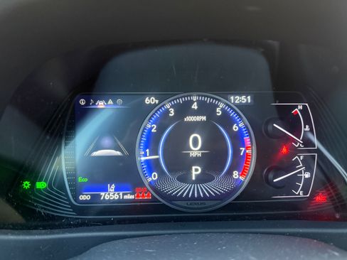 Used 2019 Lexus UX 200 F Sport image 10