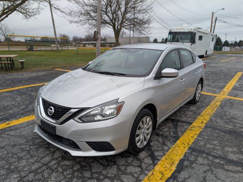 Used 2019 Nissan Sentra S image 1