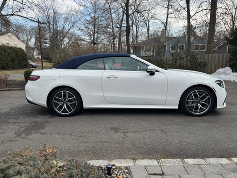 Used 2021 Mercedes-Benz E 450 4MATIC Cabriolet image 4
