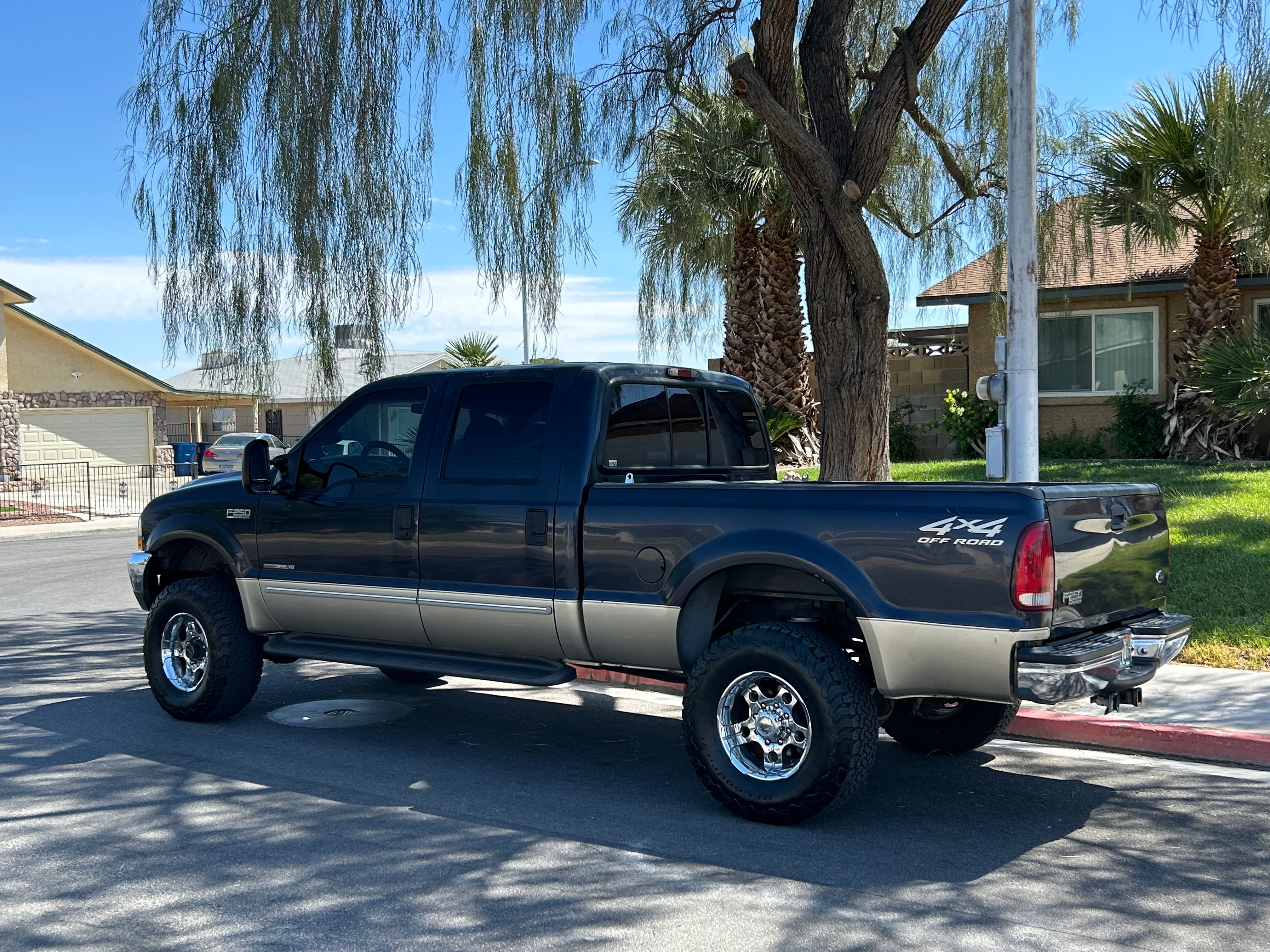 Used 2000 Ford F250 4x4 Crew Cab Super Duty image 1