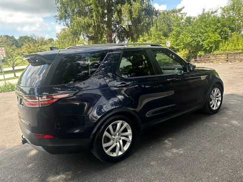 Used 2017 Land Rover Discovery HSE AWD/4WD image 4