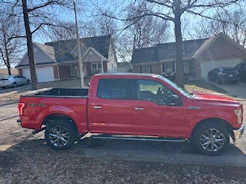 Used 2017 Ford F150 XLT w/ Equipment Group 302A Luxury image 4