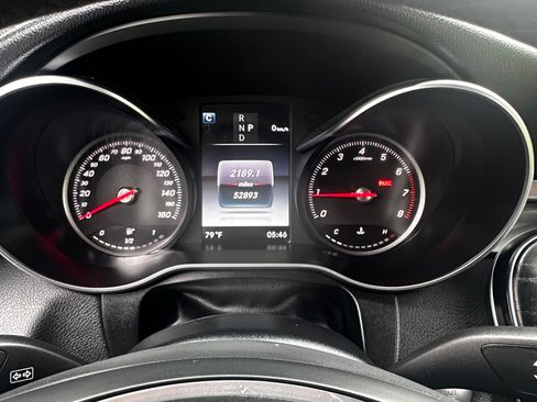 Used 2018 Mercedes-Benz GLC 300 4MATIC image 9