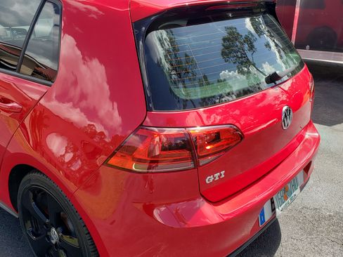 Used 2017 Volkswagen GTI S image 16