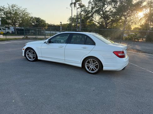 Used 2014 Mercedes-Benz C 250 Sedan image 9