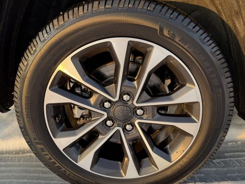 Used 2021 Jeep Grand Cherokee L Overland image 14