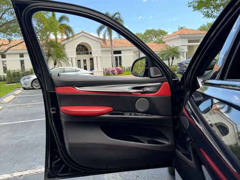 Used 2017 BMW X6 M Sport Utility 4D image 16