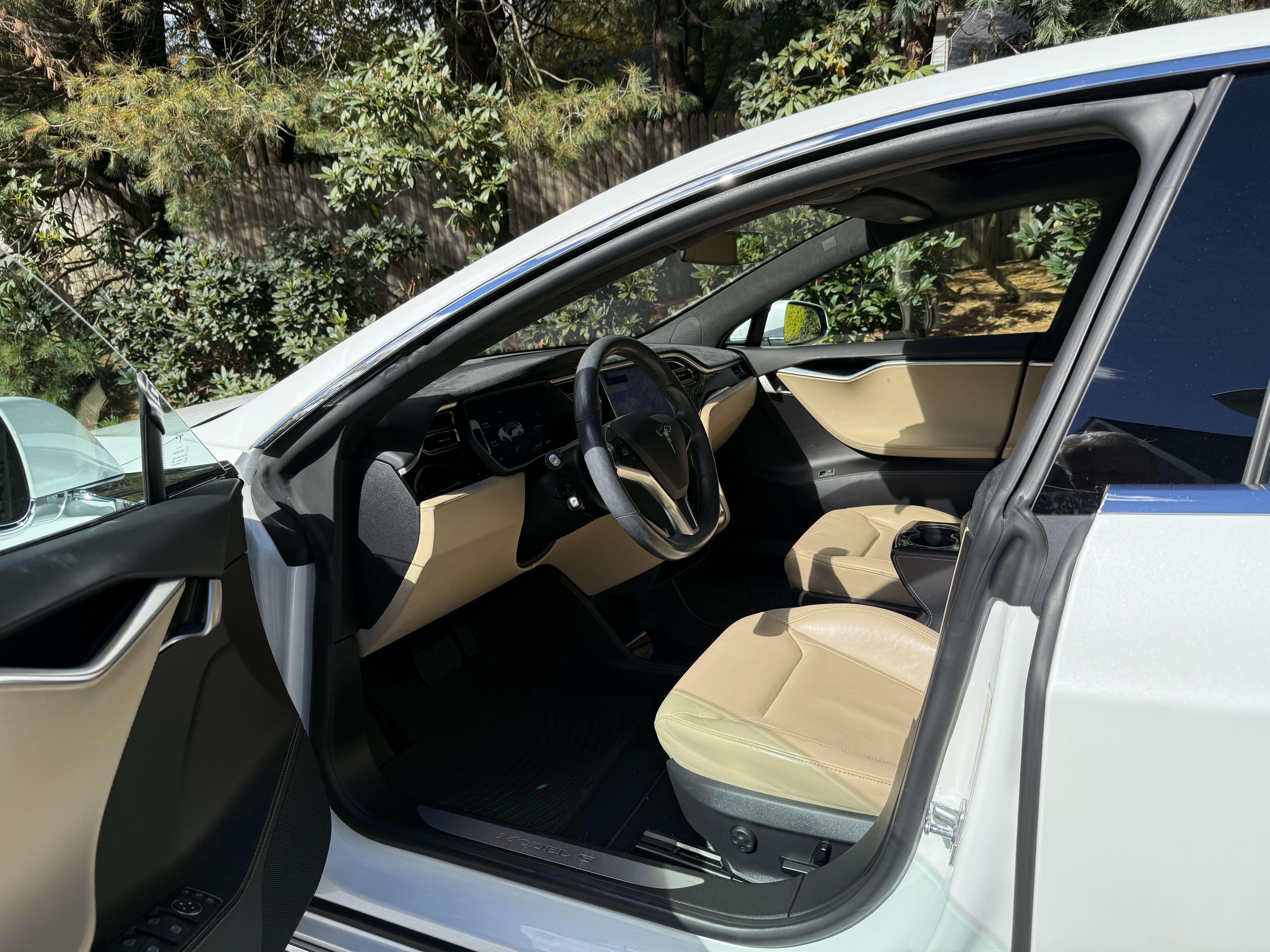 Used 2015 Tesla Model S 90D AWD/4WD image 8
