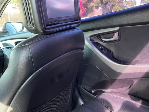 Used 2013 Hyundai Elantra Limited w/ Technology Pkg image 8