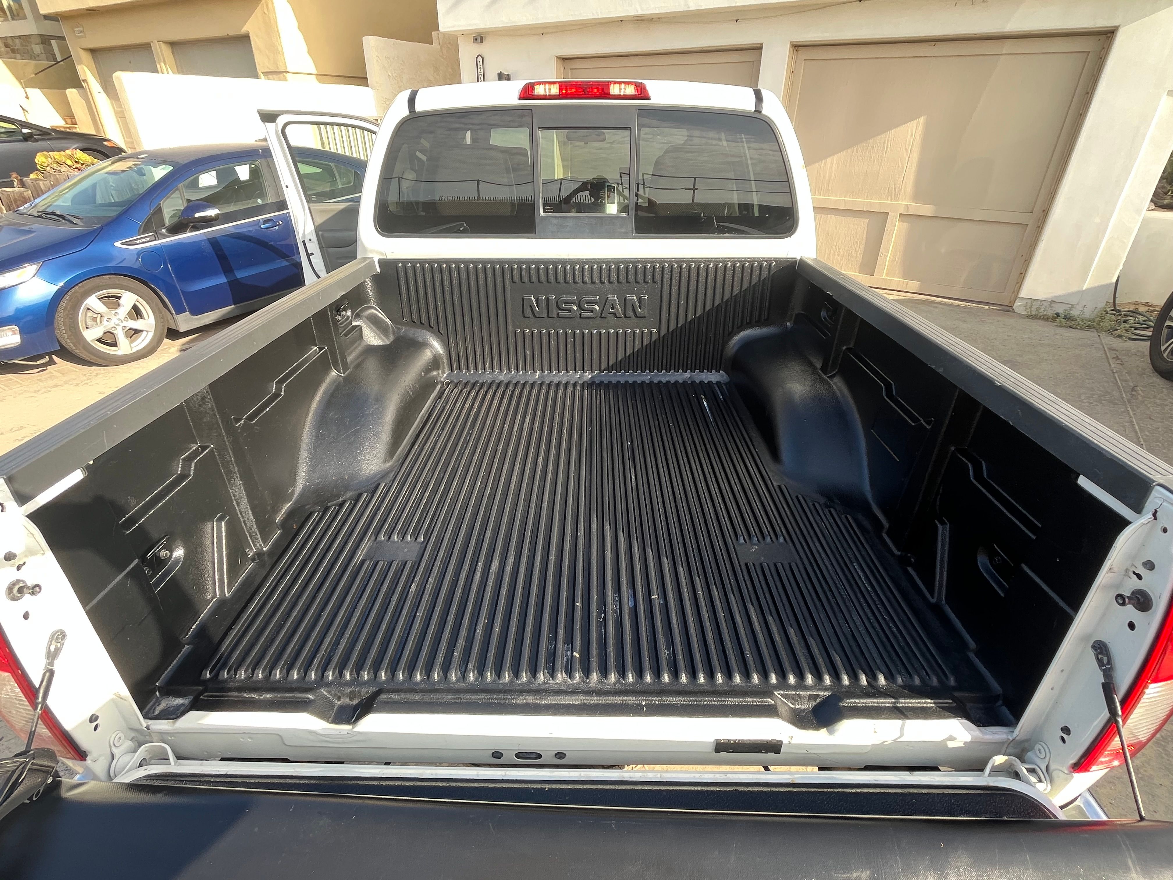 Used 2017 Nissan Frontier SV RWD image 9