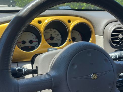 Used 2002 Chrysler PT Cruiser Limited image 10