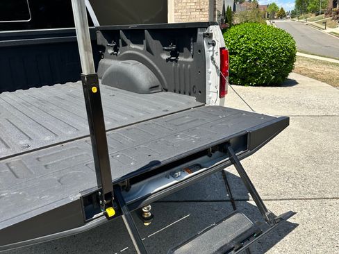 Used 2019 Ford F150 Platinum w/ Equipment Group 701A Luxury image 19