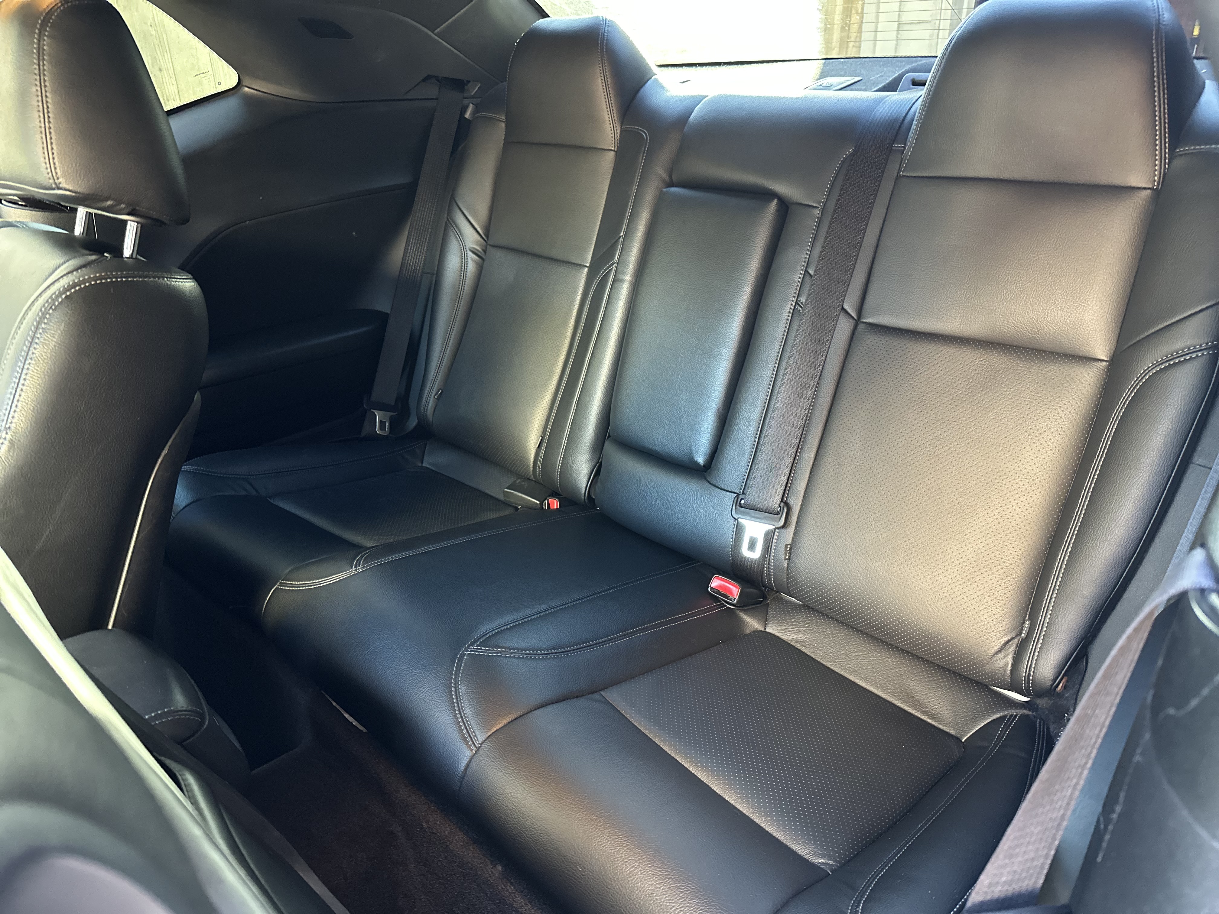 Used 2016 Dodge Challenger SXT RWD image 11
