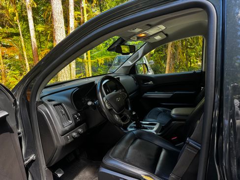 Used 2018 Chevrolet Colorado LT w/ Luxury Package, Chrome AWD/4WD image 10