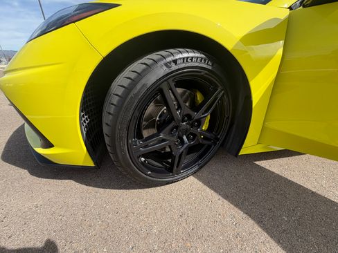 Used 2021 Chevrolet Corvette Stingray Premium Cpe w/ Z51 Performance Package image 11