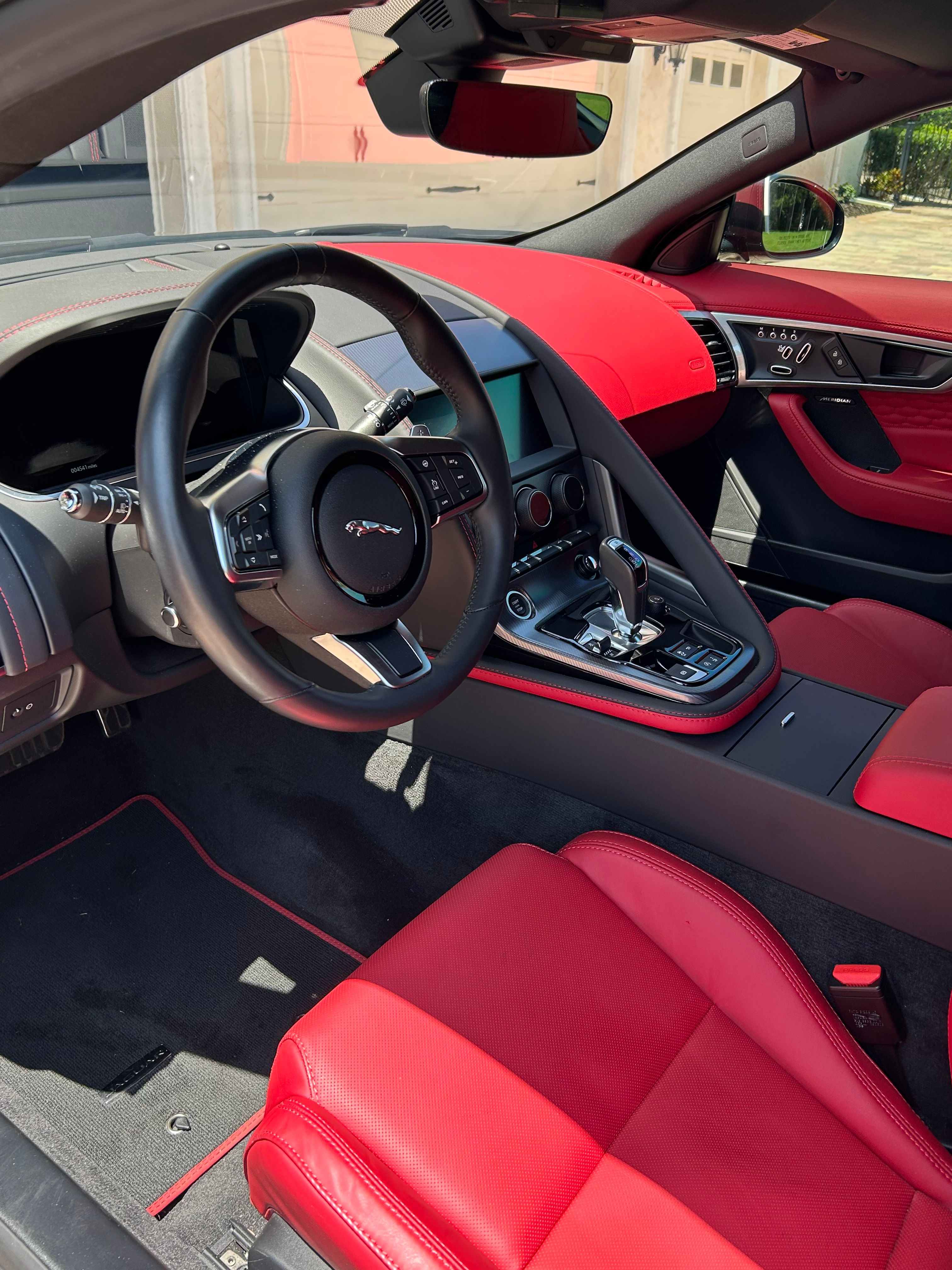 Used 2024 Jaguar F-TYPE R-Dynamic RWD image 5
