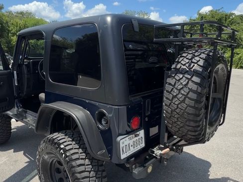 Used 2004 Jeep Wrangler Rubicon w/ Dual Top Group AWD/4WD image 9