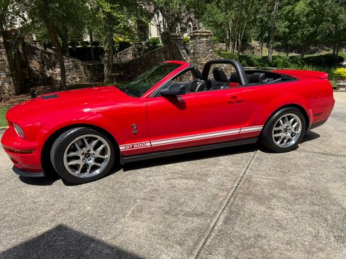 Used 2007 Ford Mustang Shelby GT500 RWD image 17