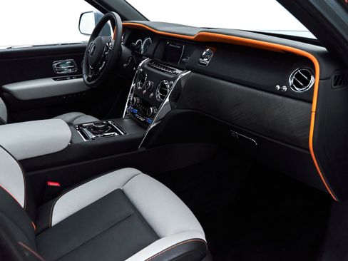 Used 2019 Rolls-Royce Cullinan image 22