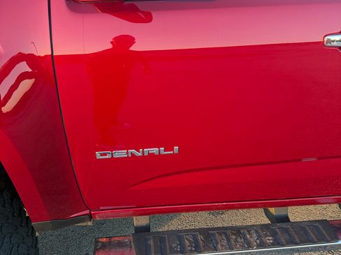 Used 2019 GMC Canyon Denali AWD/4WD image 12
