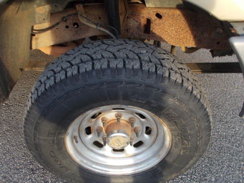 Used 2000 Ford F350 4x4 Regular Cab Super Duty image 6