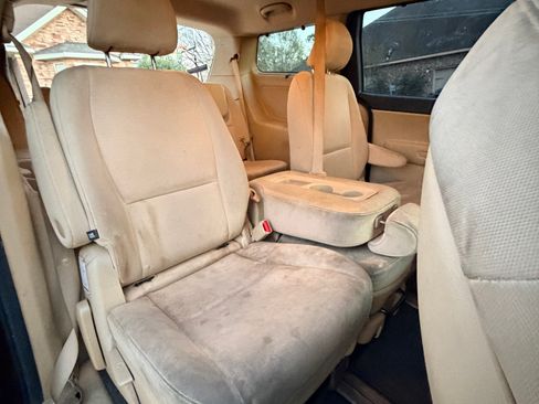 Used 2015 Kia Sedona LX w/ LX Convenience Package image 20