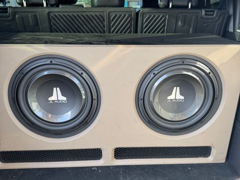 Used 2022 Ford Bronco Wildtrak image 5