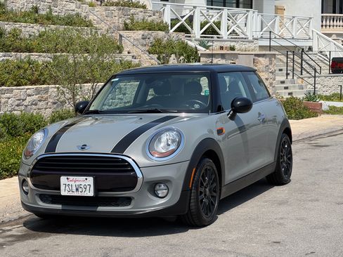 Used 2016 MINI Cooper 2-Door Hardtop FWD image 15