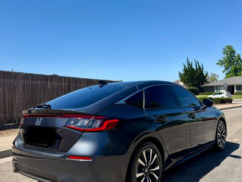 Used 2023 Honda Civic EX-L image 6
