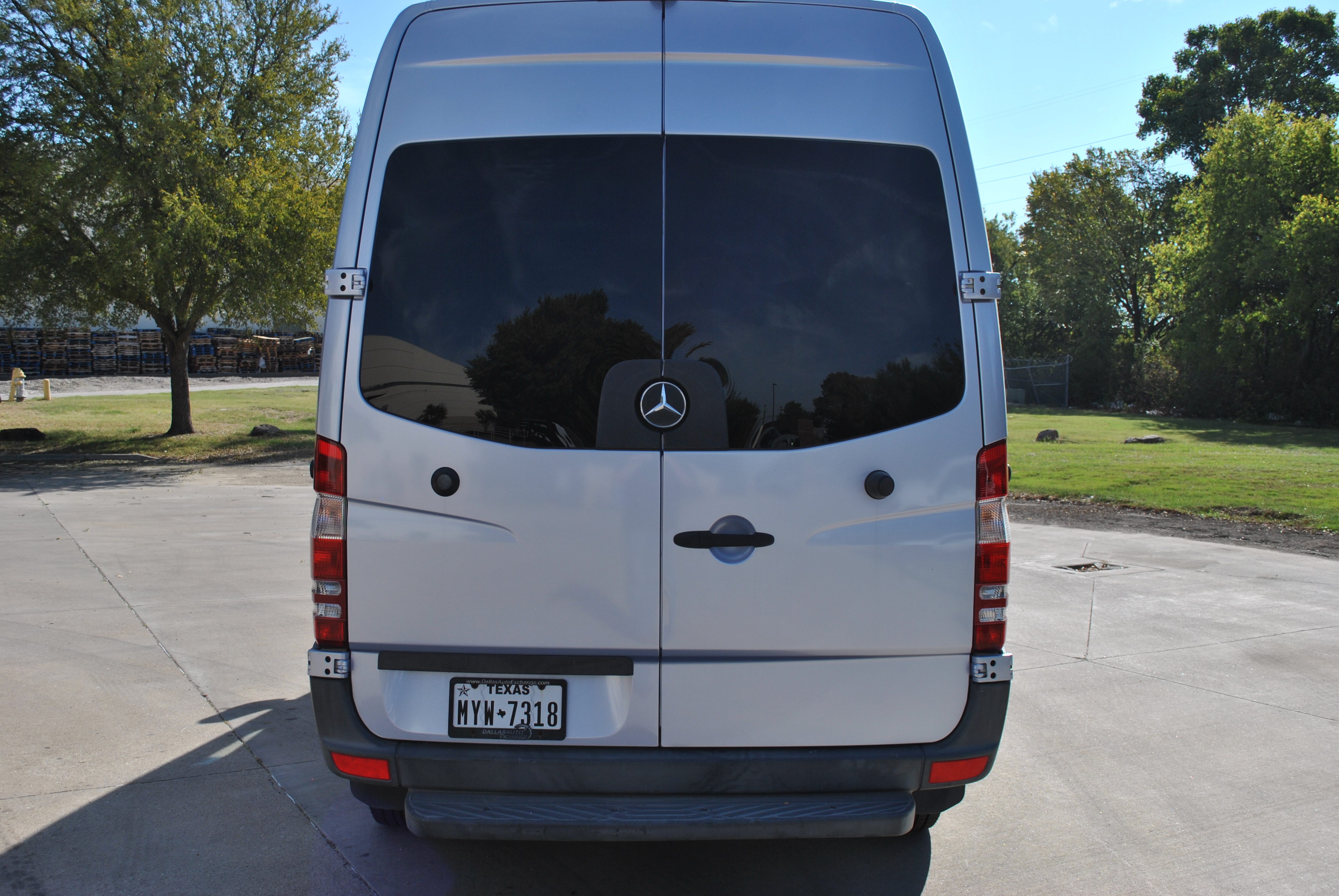 Used 2016 Mercedes-Benz Sprinter 2500 image 5