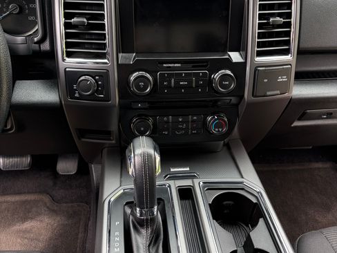 Used 2015 Ford F150 XLT w/ Equipment Group 302A Luxury AWD/4WD image 12