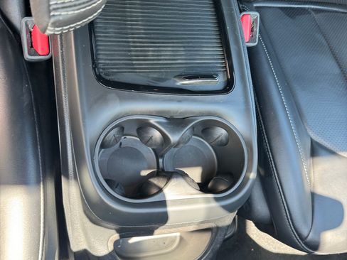 Used 2023 Chrysler Pacifica Touring-L w/ S Appearance Package image 21