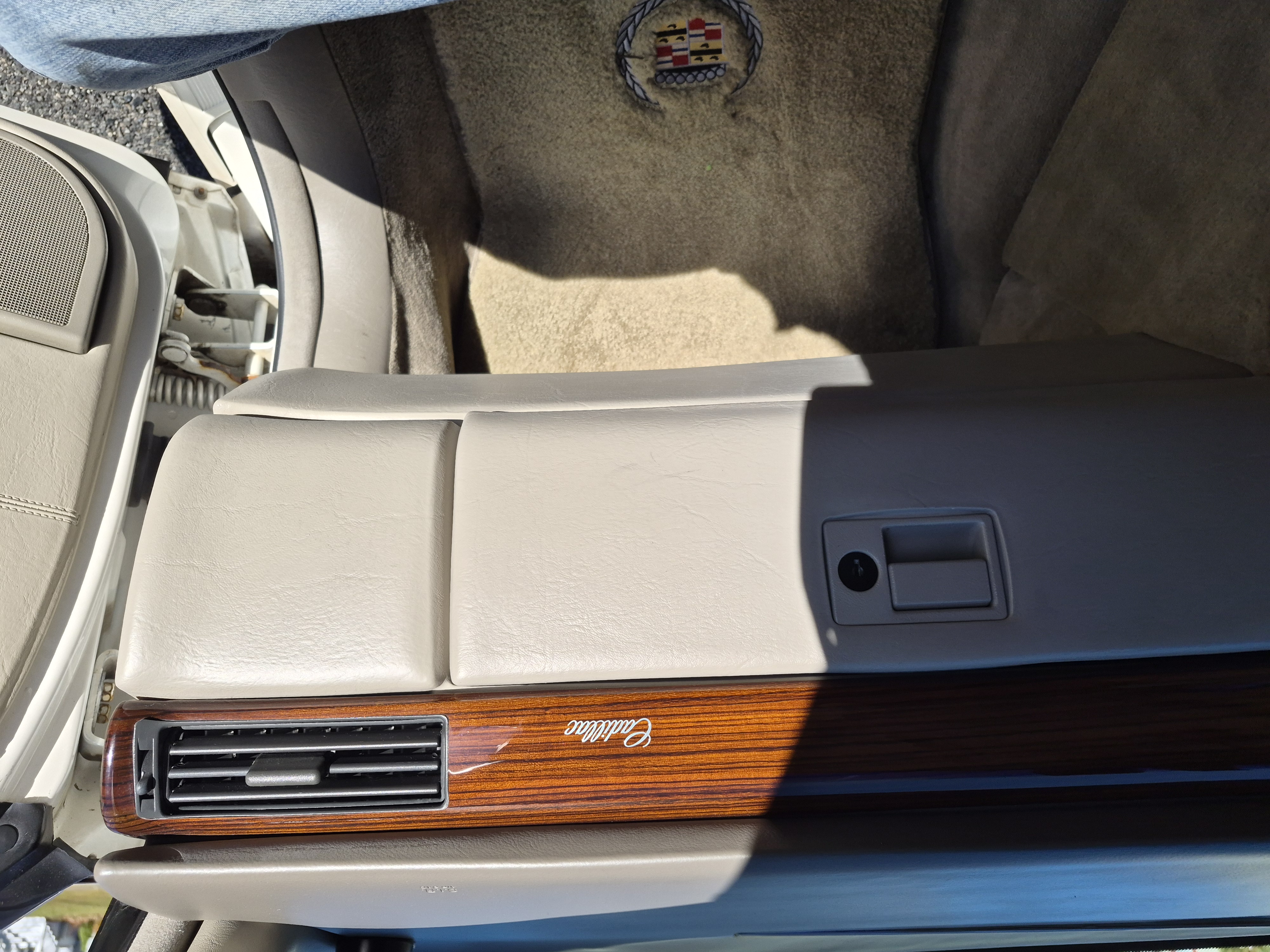 Used 2002 Cadillac Eldorado Touring w/ Preffered Equipment Group FWD image 18
