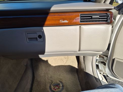 Used 2002 Cadillac Eldorado Touring w/ Preffered Equipment Group image 18