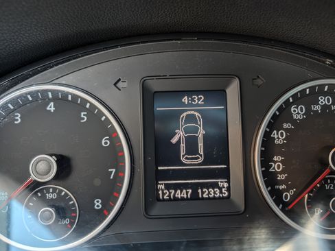 Used 2016 Volkswagen Tiguan SEL image 11