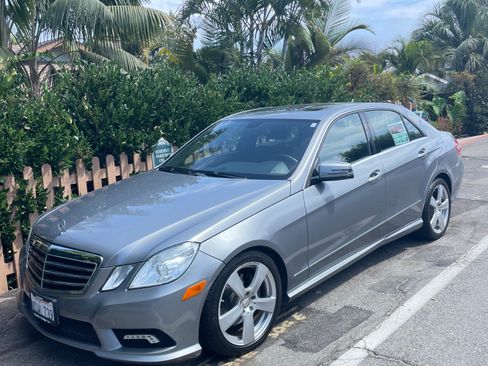 Used 2011 Mercedes-Benz E 350 Sedan image 1