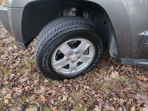 Used 2007 Jeep Grand Cherokee Laredo image 9
