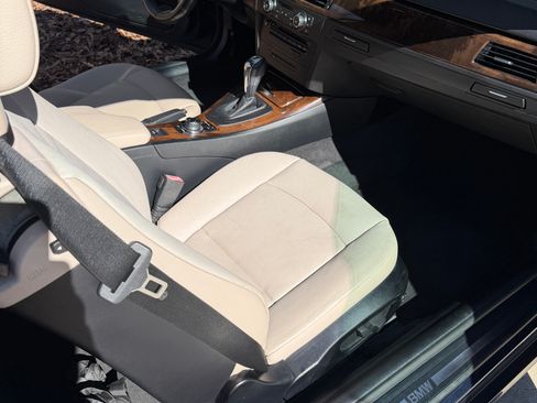 Used 2013 BMW 328i Convertible image 14