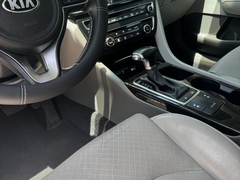 Used 2016 Kia Optima EX w/ Option Group 040 FWD image 11